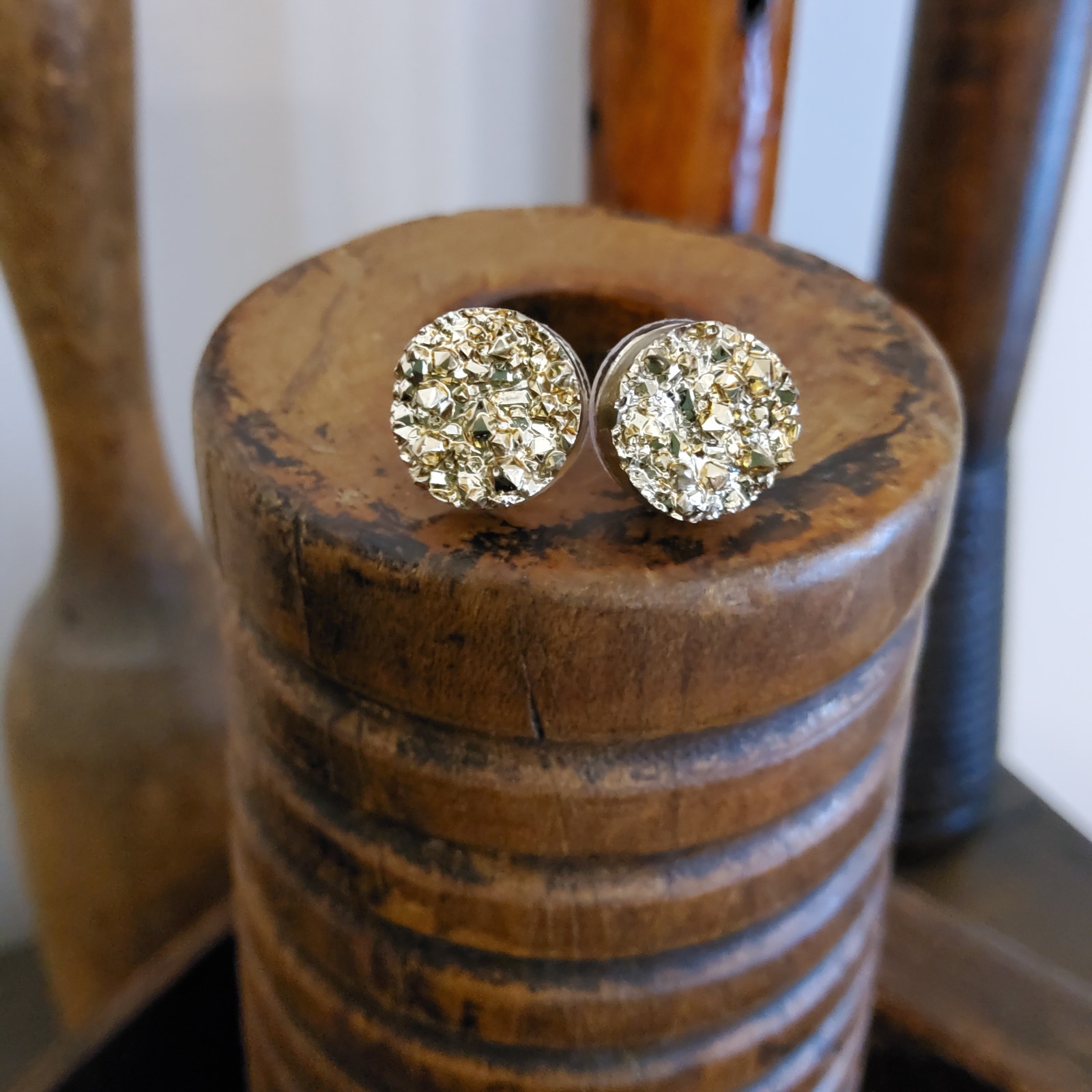 Women's Fashion Faux Druzy Stud Earrings In Gold Tone Warm Champagne